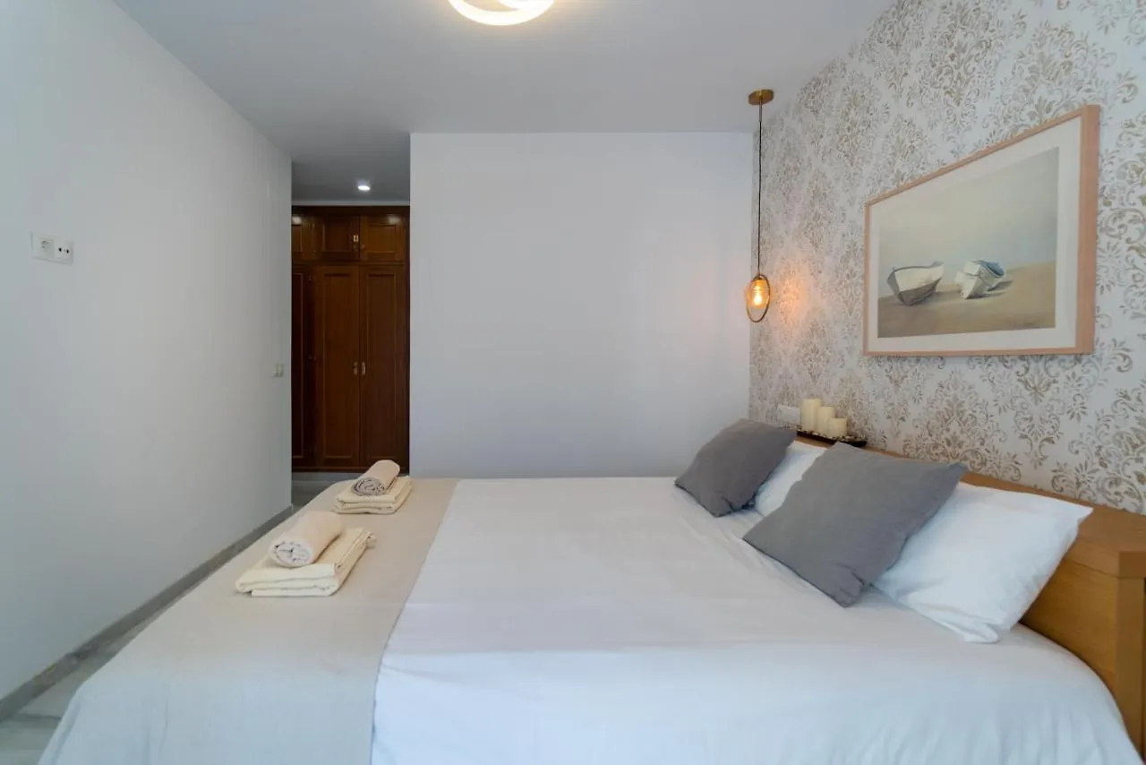 Sur Suites Detelina Фуэнхирола
